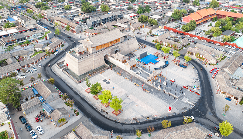 2022年9月8日，石家莊，航拍正定縣正定古城陽和樓與正定歷史文化街。